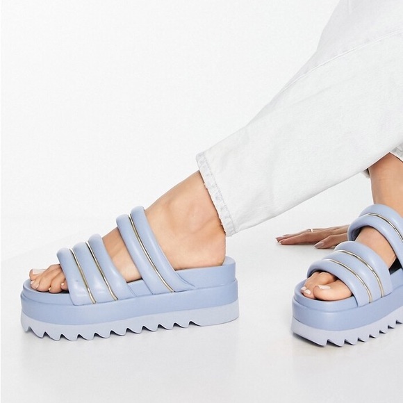ASOS DESIGN Wide Fit Thea padded flatform mules in Cornflower Blue - Picture 3 of 8